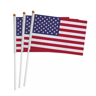 أعلام أمريكية محمولة باليد محبوكة من البوليستر مع قطب أبيض